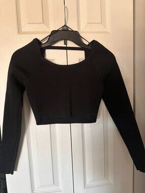 ZARA CROPPED BLACK BLOUSE